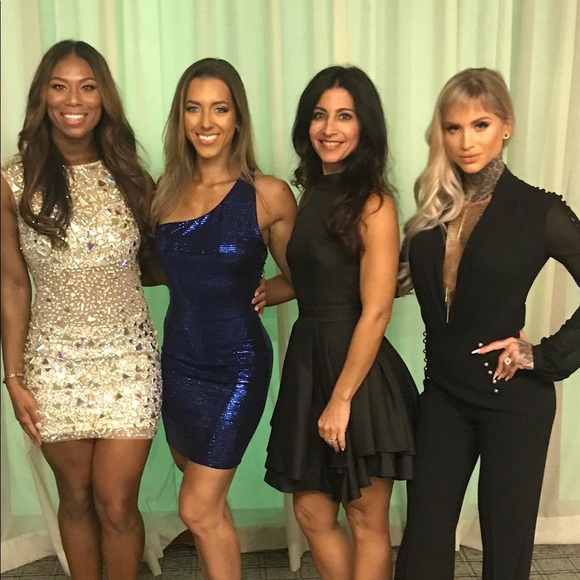 Dress - Picture 2 of 6